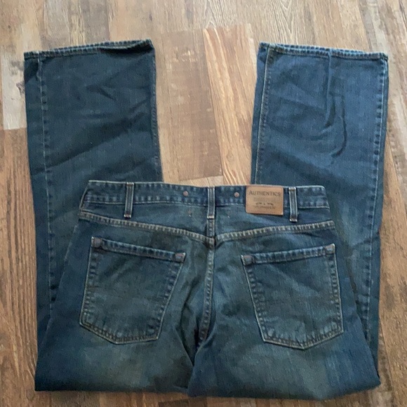 Jeans - Picture 2 of 3